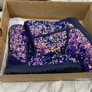 UGG Classic short Stella Sequin boots size 8